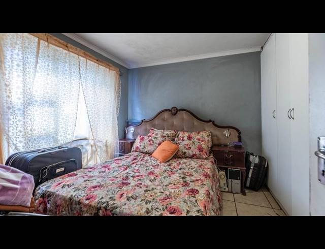 2 BEDROOM APARTMENT FOR SALE IN BRACKENFELL CENTRAL